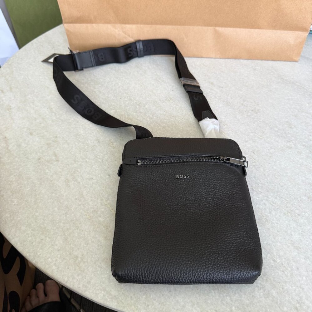 HUGO BOSS Morval All Leather Zip Env_O Bag 50517985 Black‎ - Picture 10 of 16